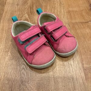 Ten Little Sneakers, Size 5
